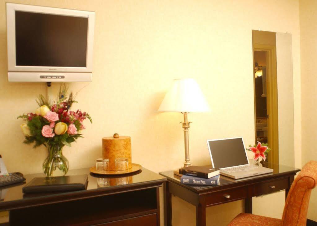 Collegian Hotel & Suites, Trademark Collection By Wyndham シラキュース エクステリア 写真
